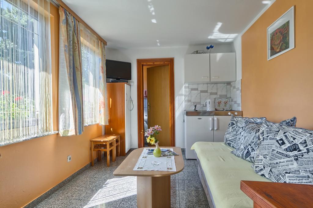 Apartments Ljiljana Пула Экстерьер фото